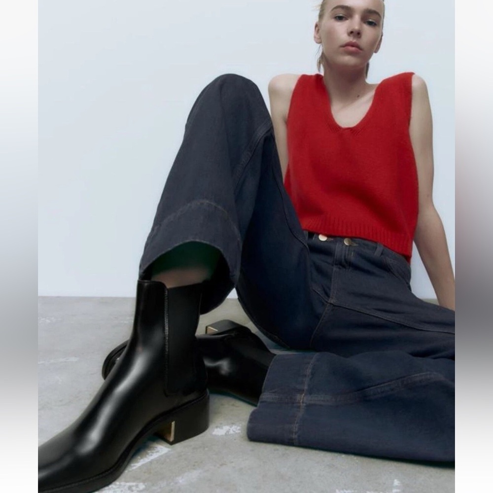 Zara Metal Trim Block Heel Black Ankle Boots casual Size 35 euro NIB